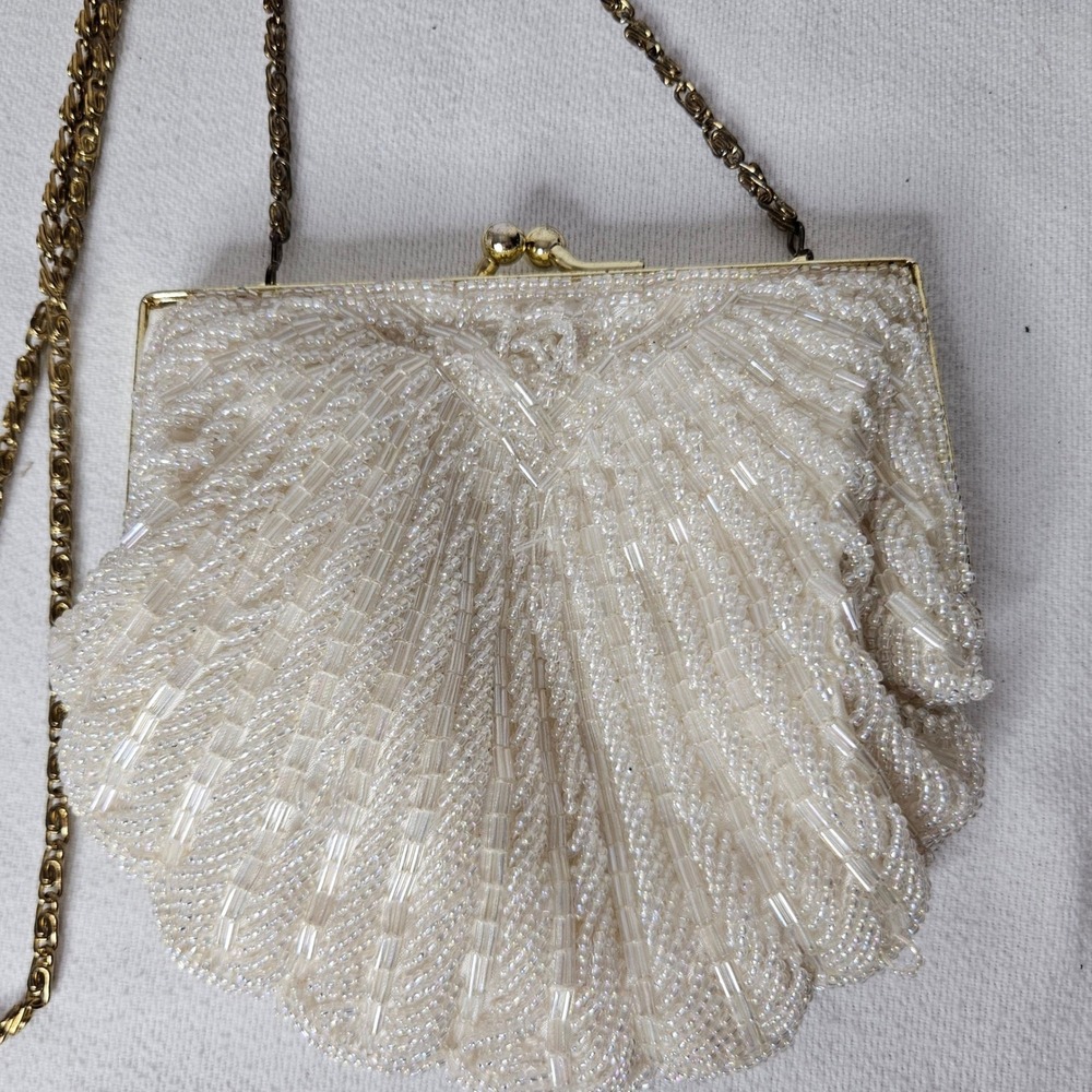 La Regale Vintage Beaded Shell Crossbody Clutch Bag Iridescent White Gold Chain - Picture 2 of 6